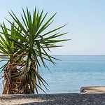 Apartment γκαρσονιέρα 2 δίπλα στη θάλασσα!