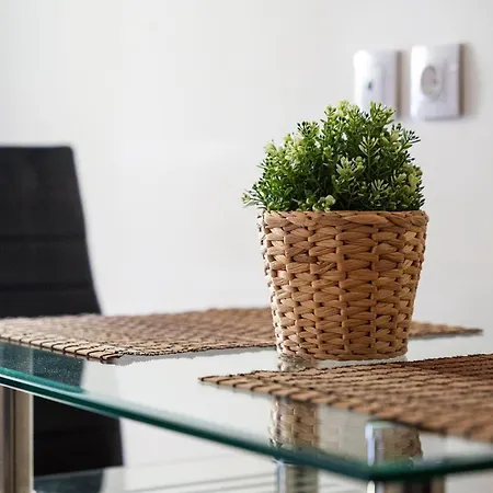 γκαρσονιέρα 2 δίπλα στη θάλασσα! أنتيكيرا