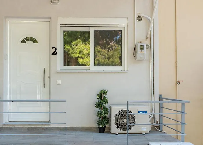 γκαρσονιέρα 2 δίπλα στη θάλασσα! Antikyra